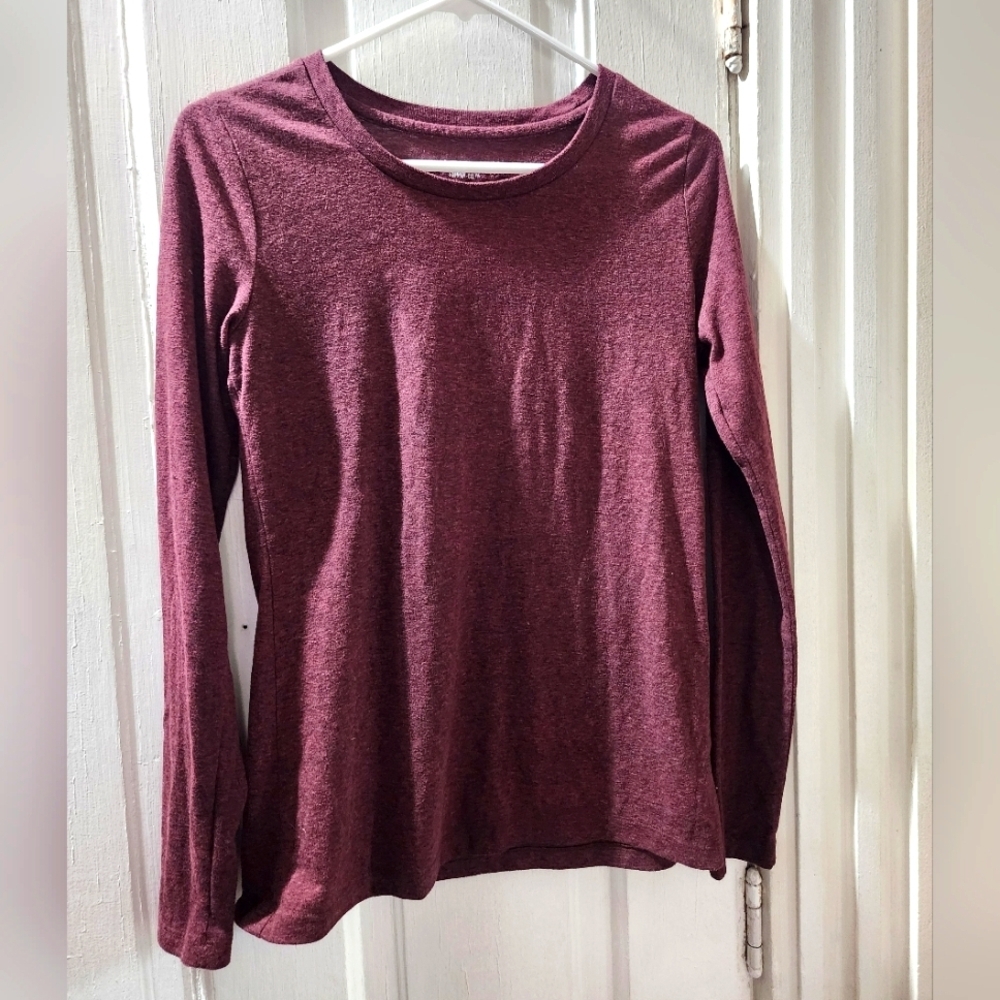 Mossimo Women's Size Small Long Sleeve Maroon Top Like New Condition